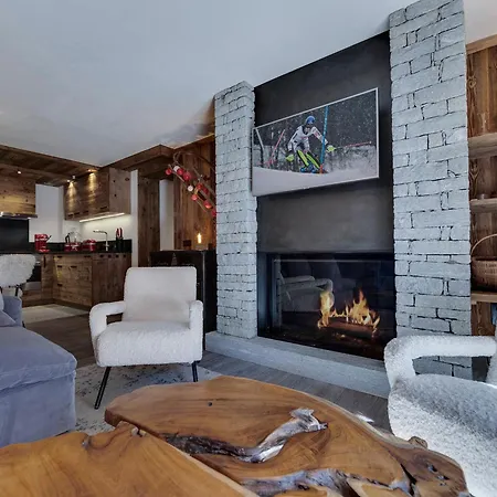 Spacieux 4 Pieces Avec Cheminee, Balcon Et Parking A - Fr-1-567-67 Val-dʼIsère