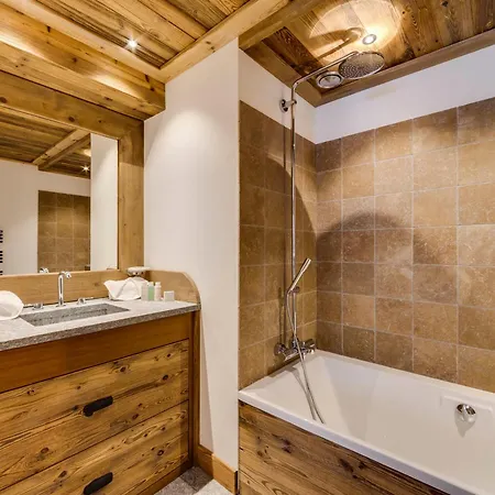 Spacieux 4 Pieces Avec Cheminee, Balcon Et Parking A - Fr-1-567-67 Lägenhet Val-dʼIsère